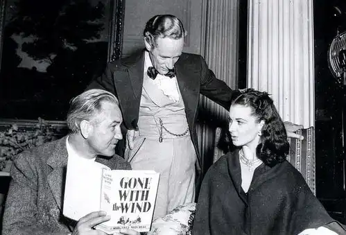 克拉克盖博出演乱世佳人,被传和费雯丽不合,彼此评价很好
