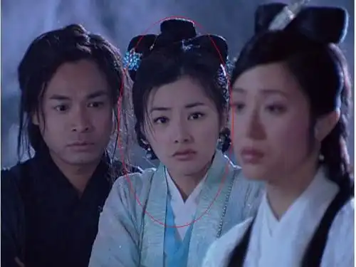 当年陈乔恩只配当她的陪衬,如今却整得连她妈都不敢认了
