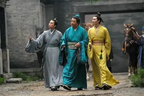 红楼梦写贾珍父子有聚麀之诮,这句话是什么意思