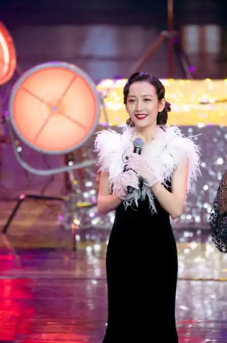 王鸥钻石落泪妆变身复古名伶改编我和春天有个约会致敬经典