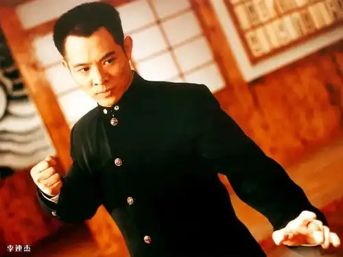 都以为李连杰精武门是在向李小龙致敬实际上这部电影才是
