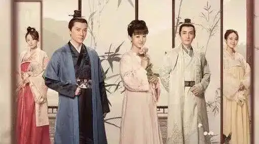 冯绍峰片场炫耀回应虐狗朱一龙,表示那就吃醋呗
