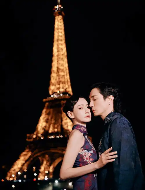 戚薇李承铉拍巴黎双人大片穿中式礼服尽显中华美
