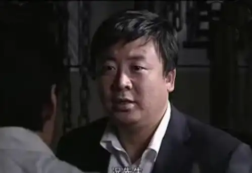 他是最强逃犯,逃亡13年改名换姓成演员,因潜伏热播被认出
