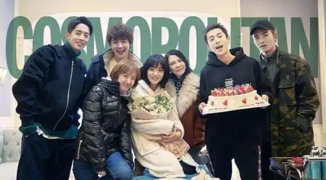 一红就被同学爆料沈月删好友,王鹤棣绝对没整容
