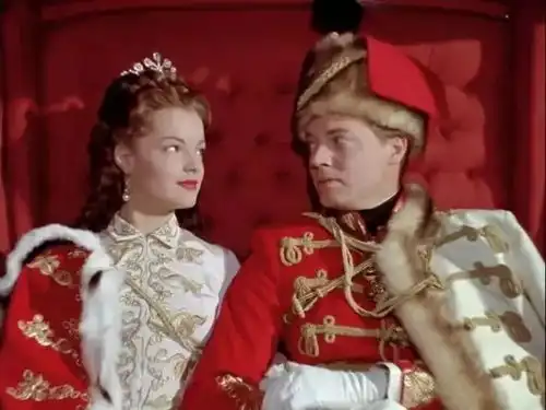 她被誉为欧洲第一美人,是真人版茜茜公主,却只换来人生的悲惨结局
