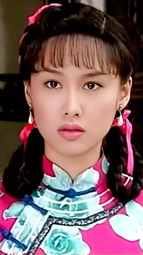 苍天有泪里面的朱茵