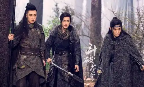 斗破苍穹2开拍,何洛洛炎帝路透照曝光,暴露其真实演技