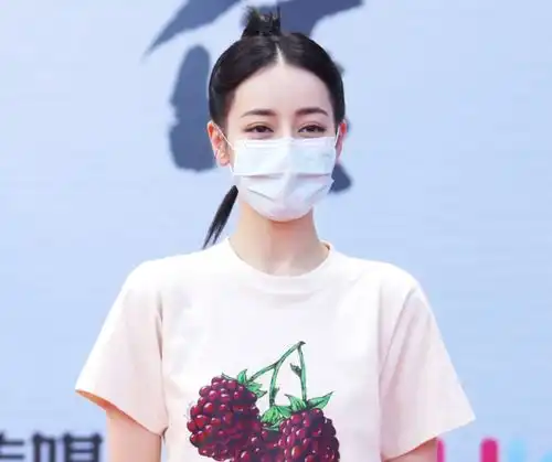 你是我的荣耀才定档,热巴又一爆剧官宣男主颜值不输杨洋