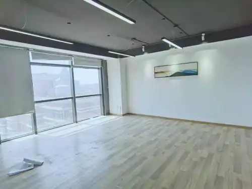地铁上建精装修正对电梯办公室出租视野开阔随时看出租办公楼租赁北京我爱我家
