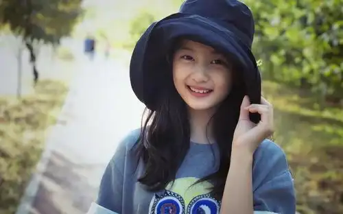 孙莉晒黄多多几组剧照,网友质疑黄磊一家营销太过,吃相过于难看
