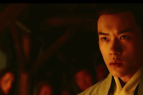 细数挨打蹲牢专业户易烊千玺的那些日常名副其实的好惨一男的