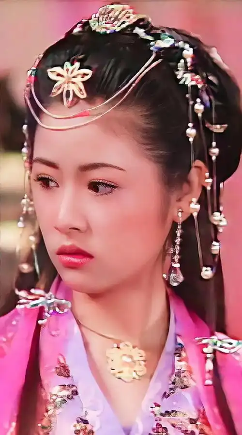 窈窕淑女念依依