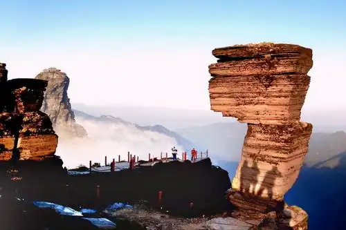 四川峨眉山与贵州梵净山相比你更愿意去哪个景区旅游