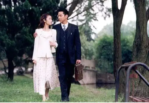 张爱玲前半生的故事选择用钱来读书