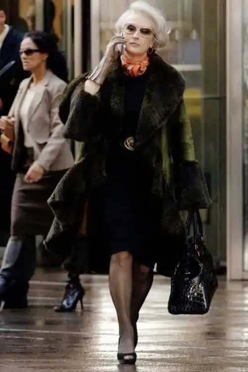 坏了,审美降级已经传染到穿普拉达的女王2了
