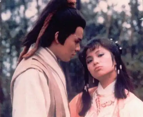 李一桐不适合大荧幕首部主演电影3.7分,第二部高票房低口碑