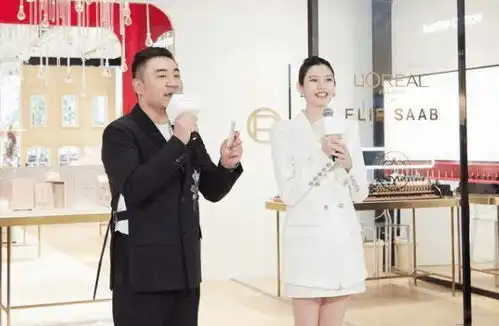 豪门阔太也很拼,奚梦瑶挺孕肚参加活动,硬扮下衣失踪真潮流
