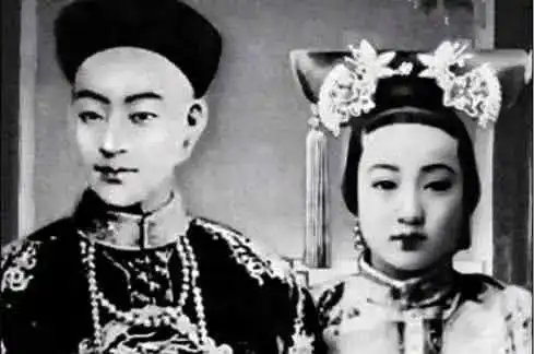 百年前各国王妃美照英国颜值最高,清朝最霸气,越南最惊艳

