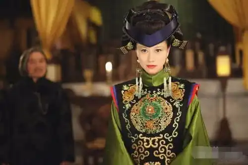 娘道隆万氏为了自尊和生活,不得不让自己黑化