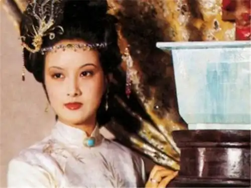 离婚之后,邓婕前夫身价上亿,称邓婕属于自作自受