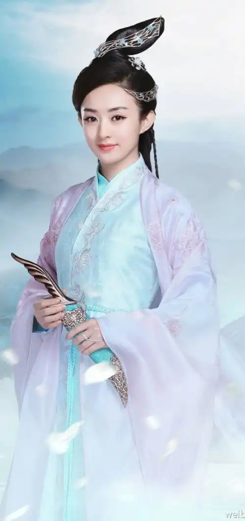 赵丽颖新剧剧照vs以往旧照,改变风格全新的你