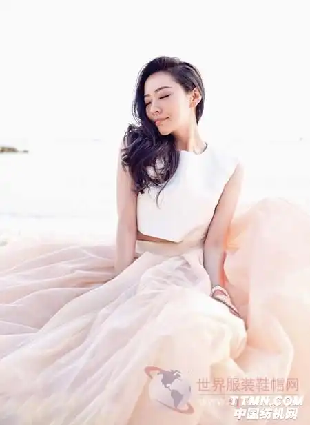 盘点张靓颖昔日婚纱礼服造型一直低调的美