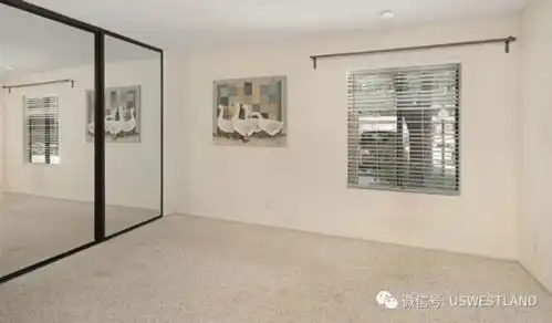 洛杉矶钻石吧社区公寓3房2卫风景如画享度假式生活39.5万美元
