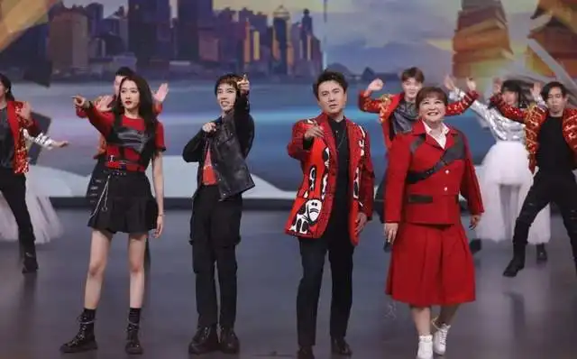 王牌对王牌第六季全员腾化笑梗不断,新成员是冲浪达人