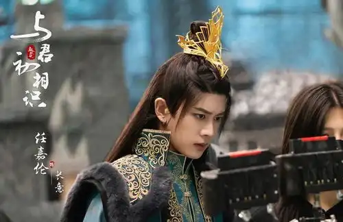 任嘉伦驭鲛记无实物表演,不受身边环境影响,眼神一秒切换