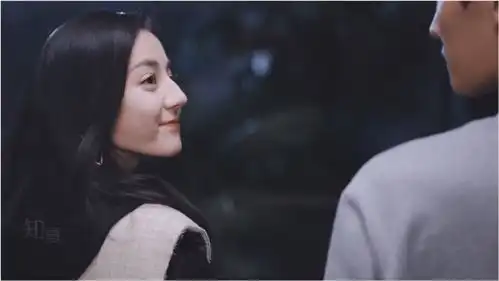 乔晶晶于途十年后重逢,也太苏太甜了,帅哥美女谈恋爱就是养眼
