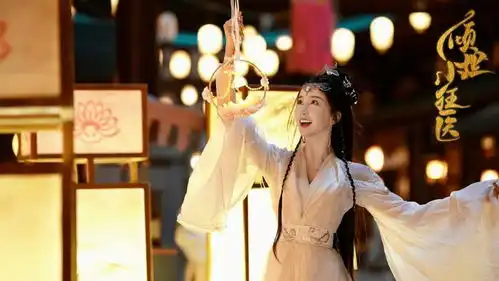 陈欣予新剧倾世小狂医杀青白发古装扮相引关注
