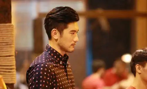 勇敢姜武意外落败高以翔梦之队稳操胜券