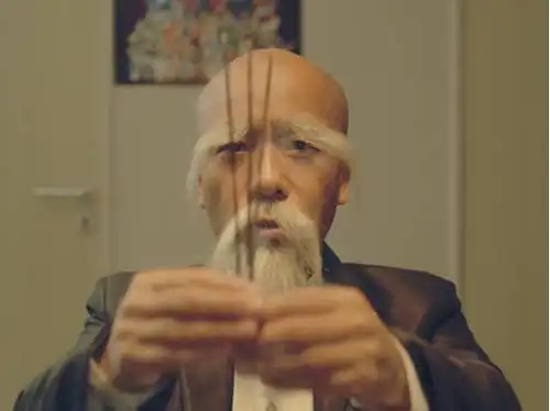 真人版葫芦娃蟒蛇精诱葫芦侠
