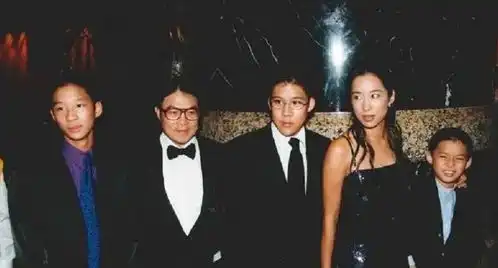 最美港姐朱玲玲,20岁嫁入豪门生三子,47岁离婚,50岁再嫁豪门
