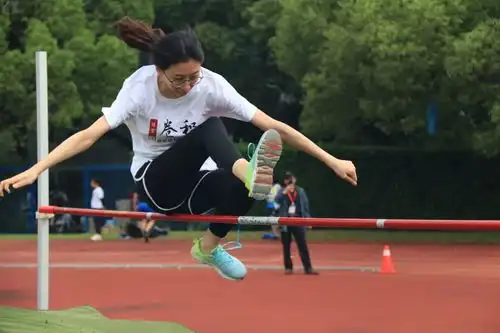 超燃跑起来,跳起来,动起来这就是复旦人飞扬的青春