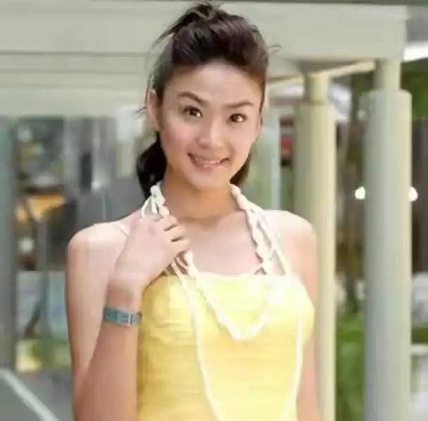 放羊的星星主演14年后近况男二李威转行卖茶具女友车祸去世至今未结婚
