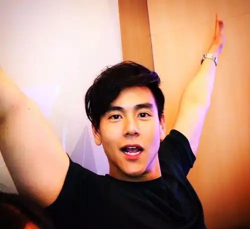 彭于晏回应换座事件,自称问心无愧
