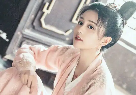 沉香如屑找不到女主拆除布景,成毅担男主,网传景甜杨紫拒演
