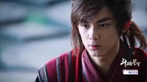 斗破苍穹殿下已经怀疑国师是魂殿之人,看到圣旨他懵了