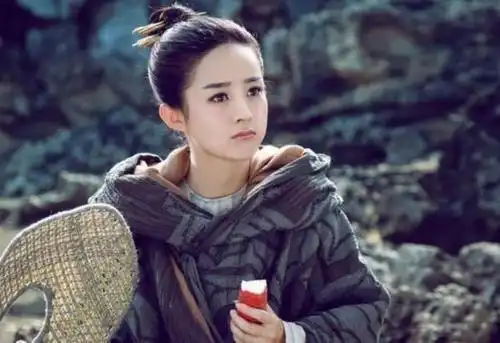 当红花旦不行了赵丽颖新剧沦为女二,看到女一后来头不小