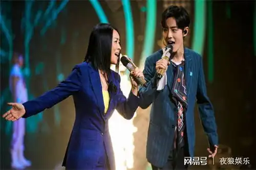 肖战2019最美表演剧照曝光解锁格子衫正确穿法
