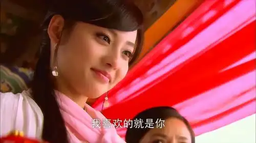 天师钟馗钟馗答对了小倩的谜题,小倩直接把绣球抛给了他