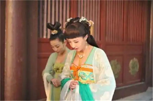 日本典子公主放弃皇族身份,嫁给大15岁的和尚,是公主高攀了