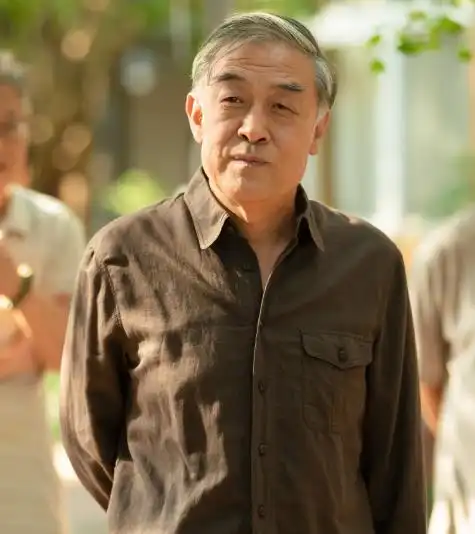 白敬亭吴倩新剧八零九零热度第一,网友全靠老戏骨倪大红