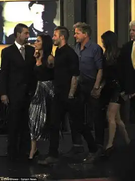 小贝想念三狮岁月愿帮助国家队伤心黑贝投枪手
