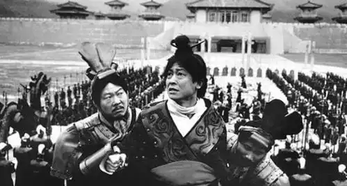 嫪毐到底有何过人之处让秦始皇母亲百般宠信,还生下2个儿子
