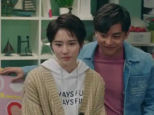 爱情公寓5大结局诸葛大力留学跟张伟分手,曾小贤回归