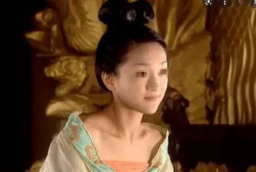 周迅近况吓坏网友满脸僵硬老态尽显,体型干瘪没女人味,终于信她快50了
