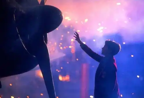 太阳帝国剧本斯皮尔伯格镜头下的抗日战争